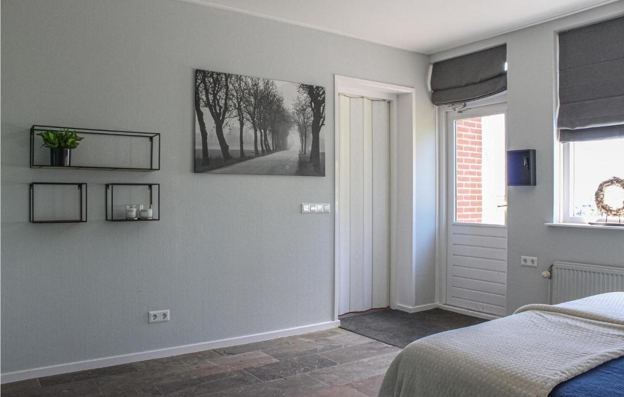 Gorgeous Home In Scharendijke With Kitchen מראה חיצוני תמונה