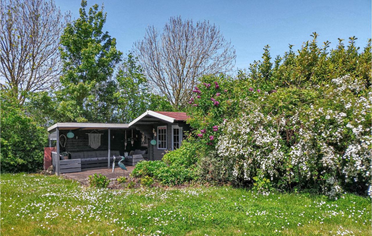 Gorgeous Home In Scharendijke With Kitchen מראה חיצוני תמונה